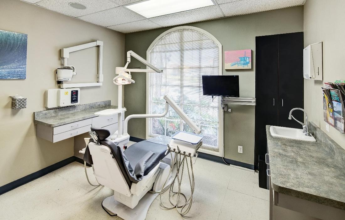 Dental Treatment Room in Manhattan Beach